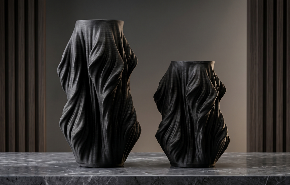 Twisted Silhouette Petit Vase-Black
