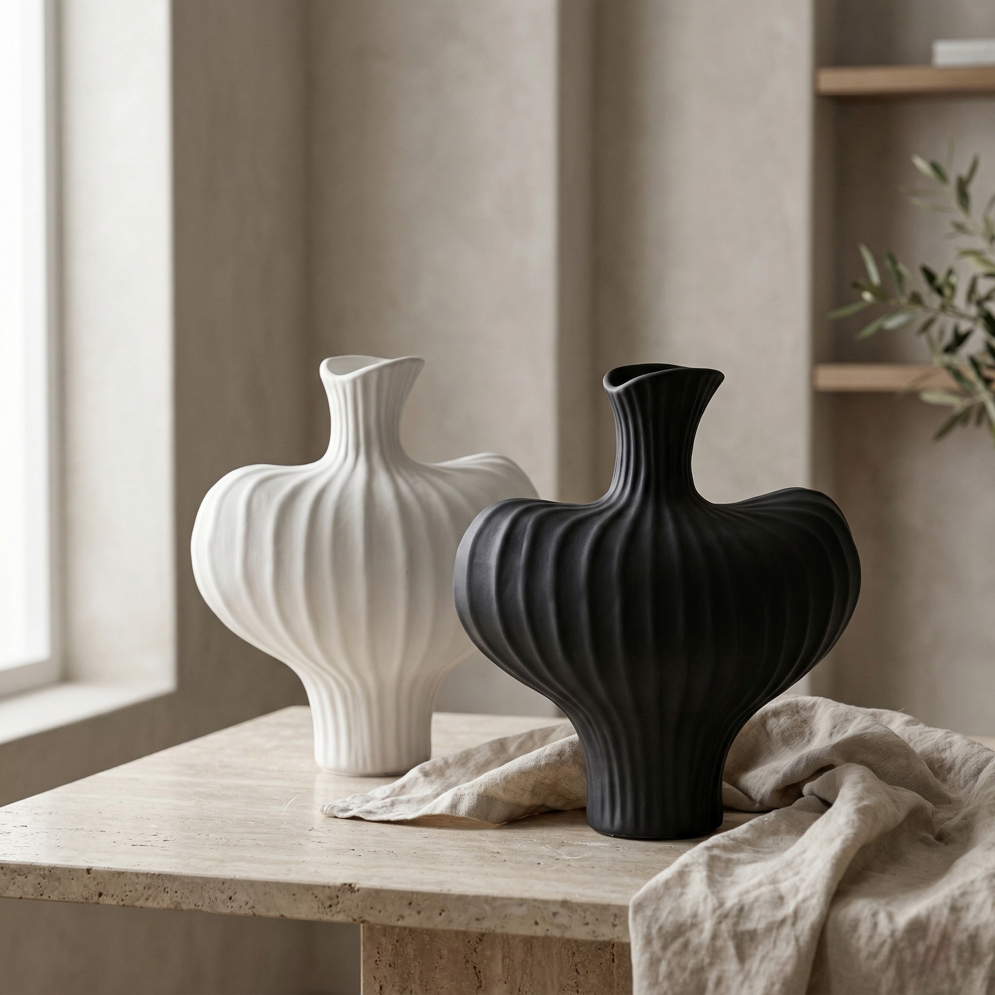 Vesper Noir & Ivory Vase
